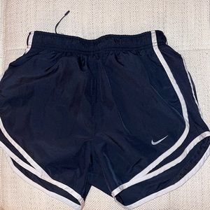 Women’s Navy Nike Shorts xs